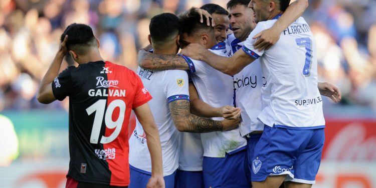 Gallardo considerará a un jugador que descendió con Colón en 2023