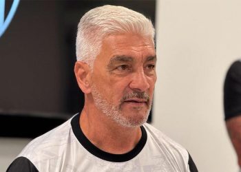  Omar De Felippe no seguirá en Central Córdoba