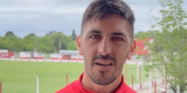 Conmoción en el fútbol argentino: murió a los 35 años Santiago Fredes, entrenador del Club Luján