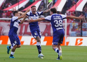 Gimnasia venció a Barracas y enfrentará a Estudiantes por un lugar en la final del Torneo Clausura