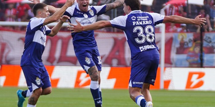 Gimnasia venció a Barracas y enfrentará a Estudiantes por un lugar en la final del Torneo Clausura