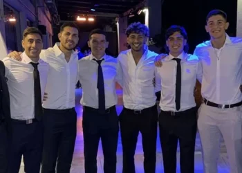 Con Paredes a la cabeza, parte del plantel de Boca pasó por Santa Fe