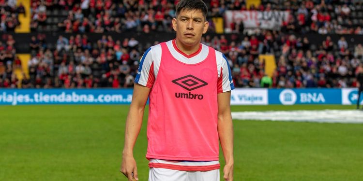 Colón acordó el arribo de otro marcador central