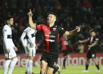 ¿Colón puede soñar con repatriar a Federico Lértora?