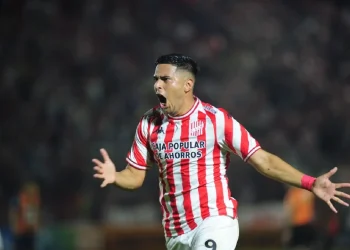 ¿Quién es el delantero cordobés que apuntó Colón?