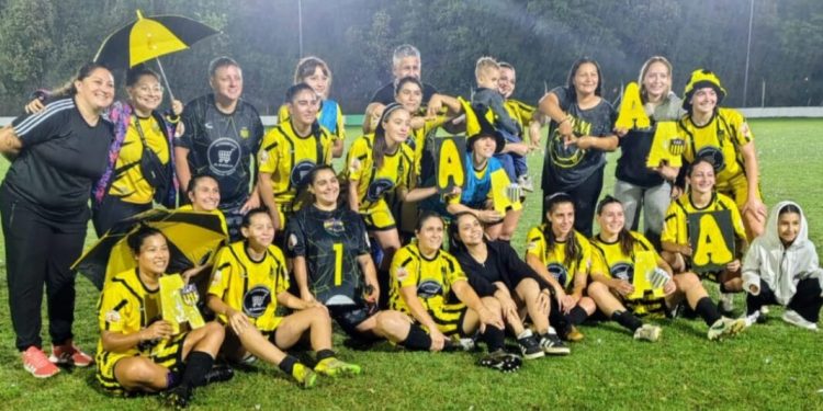 LSF: Peñarol ganó y mandó al descenso a La Salle