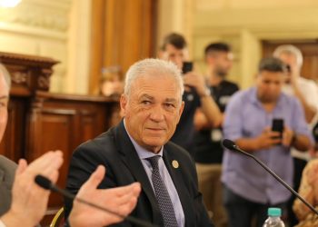 El Senado rindió homenaje al campeón del mundo Nery Pumpido