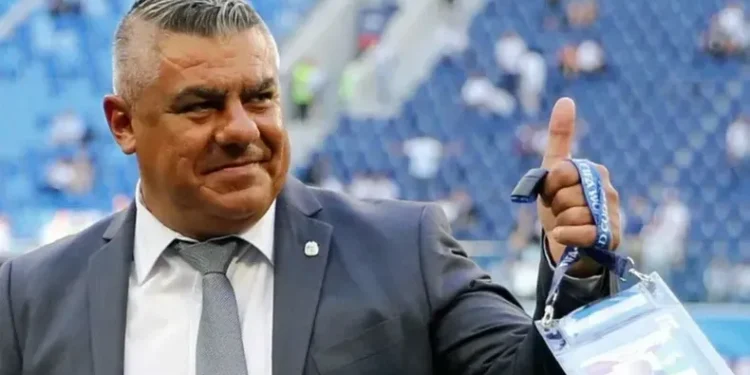 Tapia declaró ingresos por más de $818 millones al año