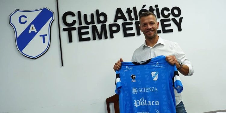 Nicolás Domingo es el nuevo DT de Temperley