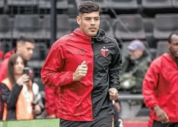 Un integrante del plantel campeón de Colón tiene destino peruano
