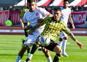Aldosivi, nuevamente de local, juega con Barracas