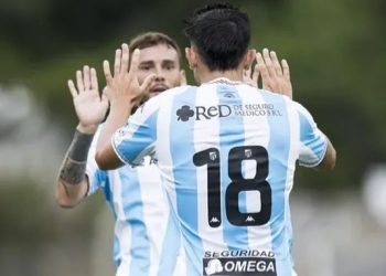 Atlético Tucumán le ganó a Progreso por 2-1 en la Serie Río de la Plata