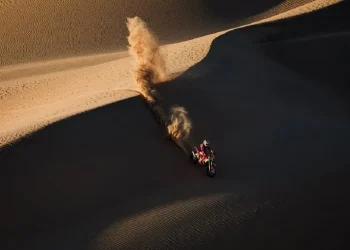 Dakar 2026: Benavides recupera la cima de la general en motos