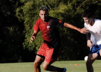 Colón ganó un amistoso informal en Uruguay y pegó la vuelta