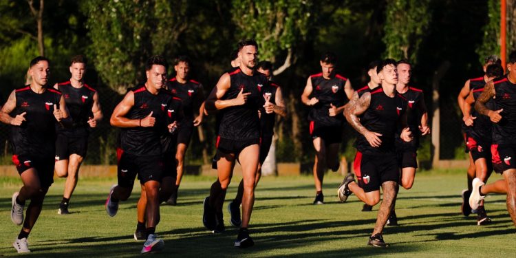 Todo confirmado para el debut de Colón en la Primera Nacional