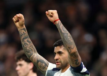 Cuti Romero abrió el camino en la victoria de Tottenham ante Dortmund