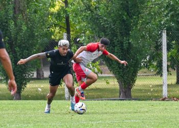 Deportivo Madryn, rival de Colón en el debut, disputó dos amistosos