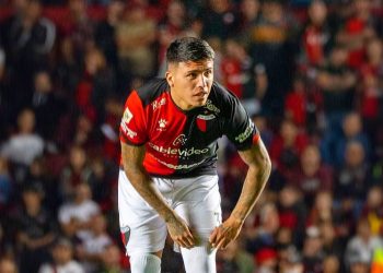 La esposa de Farías cruzó a un periodista que lo vinculaba con Colón