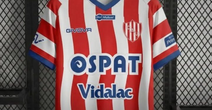 La camiseta de Unión en homenaje a los 30 años del ascenso «de los pibes»