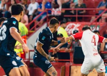 Independiente Rivadavia confirmó su buen arranque con otra victoria ante Huracán