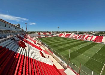 Increíble: un partido de Unión se superpone con un recital de Montaner