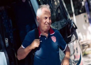 Madelón, entre los refuerzos que faltan y el partido con Lanús