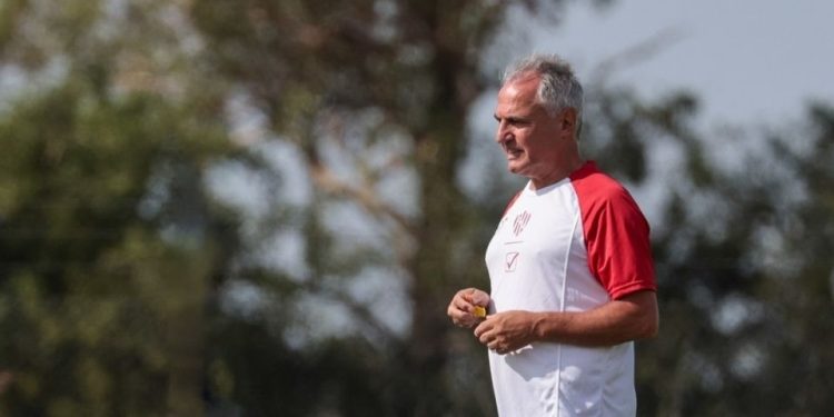 Unión busca refuerzos mientras prepara el debut con Platense