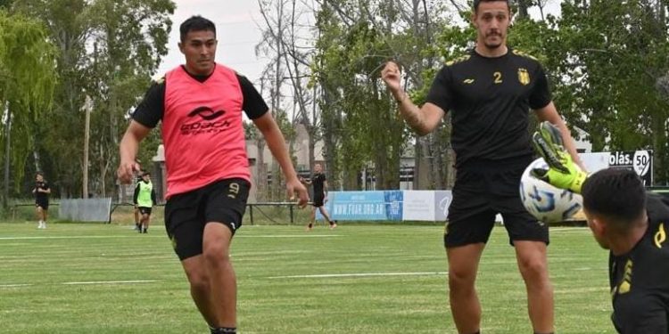 El primer rival de Colón en la PN juega amistosos en Buenos Aires