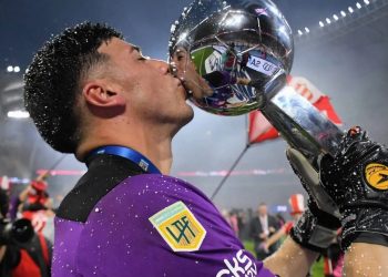 Unión acelera por el arquero y define el futuro de dos delanteros