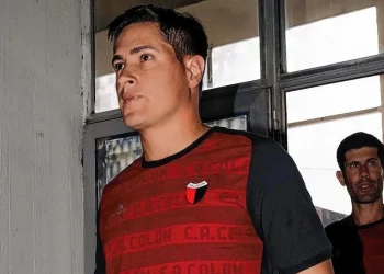 «Buscamos un central por izquierda y un volante de juego»