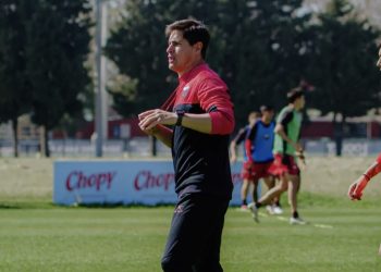 Colón: Firma Barrios y 23 jugadores empiezan la pretemporada