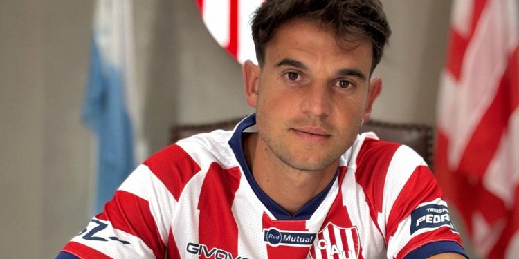 Unión oficializó la llegada de Lucas Menossi