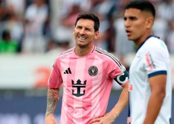 Messi sufrió un duro cachetazo en el amistoso del Inter Miami en Lima