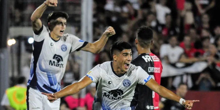 Quedó acordada la llegada de Peinipil a Colón