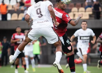 Platense derrotó a Instituto y lidera la zona A
