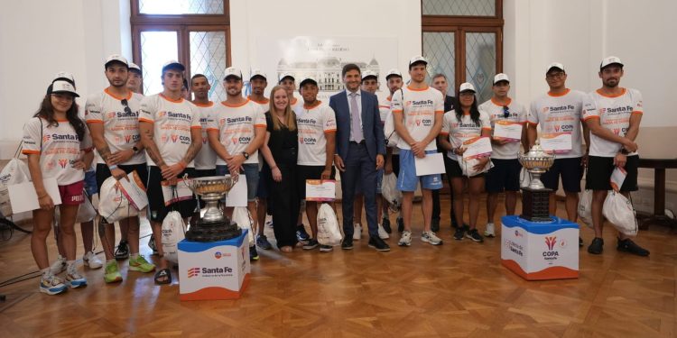 El Gobernador presentó los nadadores de la Santa Fe-Coronda