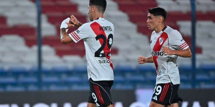River y una complicada visita a Barracas Central en el debut