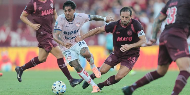 ST: Unión con 10 pierde con Lanús 2 a 1; descontó Tarragol