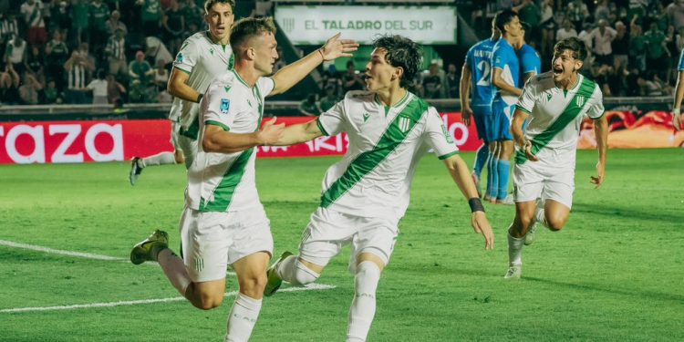 Banfield se lo dio vuelta a Estudiantes (RC) y consiguió su primera victoria