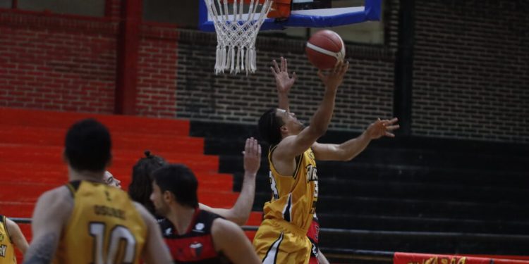 LAB: Colón volvió a perder y sigue muy complicado