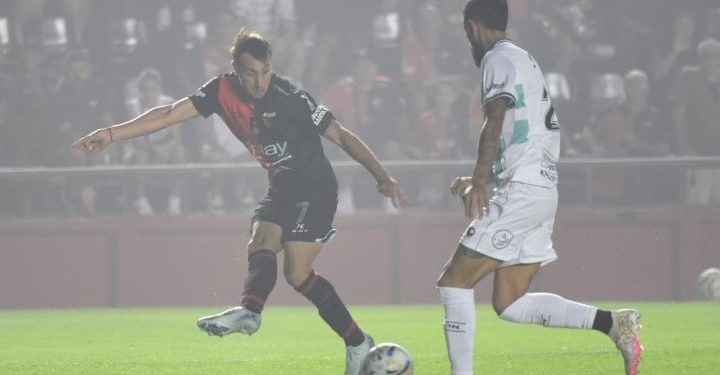 ST: Con gol de Ibarra, Colón empata 1 a 1 con Ferro en Santa Fe