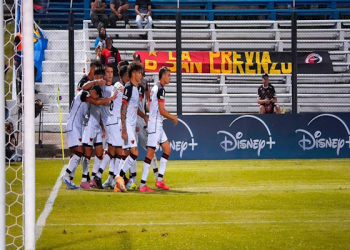 Qué jugadores de Colón conservan titularidad luego del nefasto 2025