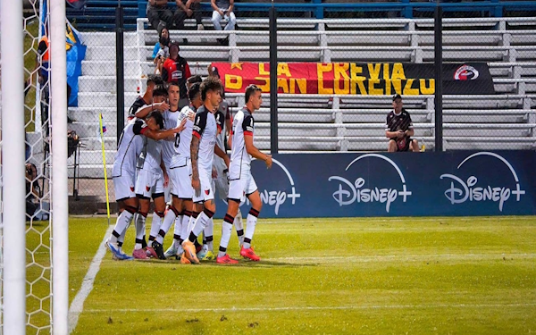 Qué jugadores de Colón conservan titularidad luego del nefasto 2025