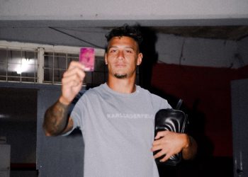 Los jugadores de Colón ya cuentan con sus carnets de socio