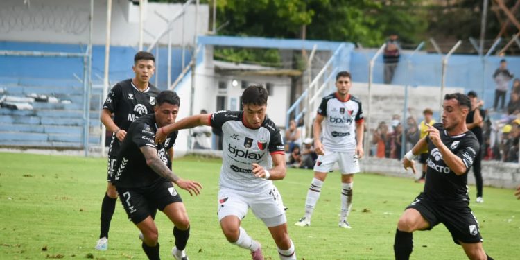 Casi nada de fútbol en Salta: Colón empató con Central Norte