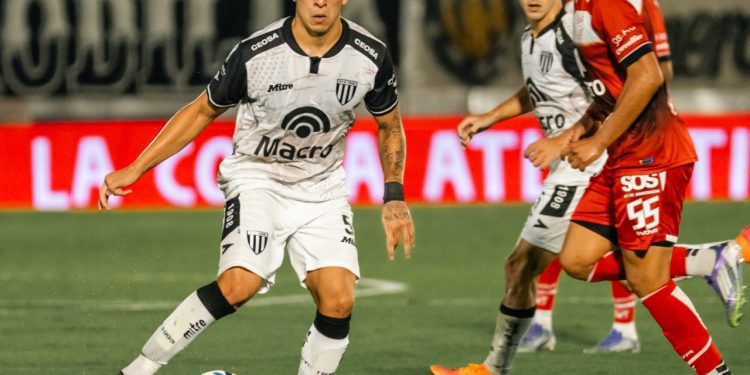 Gimnasia de Mendoza le ganó en casa a Instituto