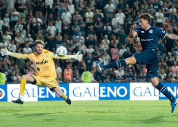 Independiente Rivadavia volvió a festejar ante Sarmiento y es puntero