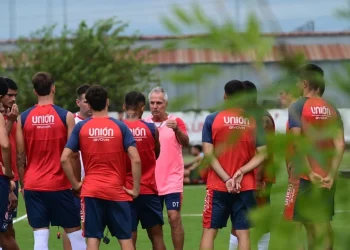 Madelón habló del «mejor partido del proceso» y de la chance de sumar un refuerzo