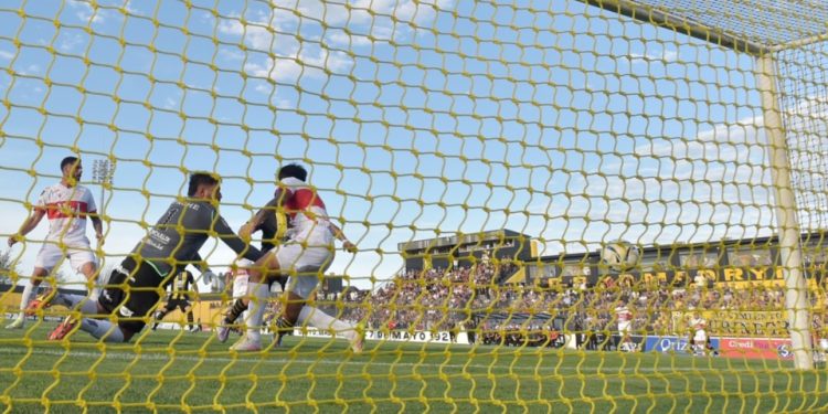 Morón se mide con Godoy Cruz por un lugar en 16avos de final