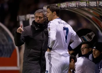 Mourinho: “Es más difícil ser Cristiano que Messi”